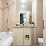 Relax Pool - Free Parking Garage Apartment Lisbon