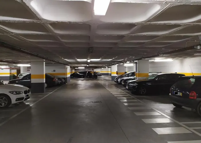 Relax Pool - Free Parking Garage Lisbon