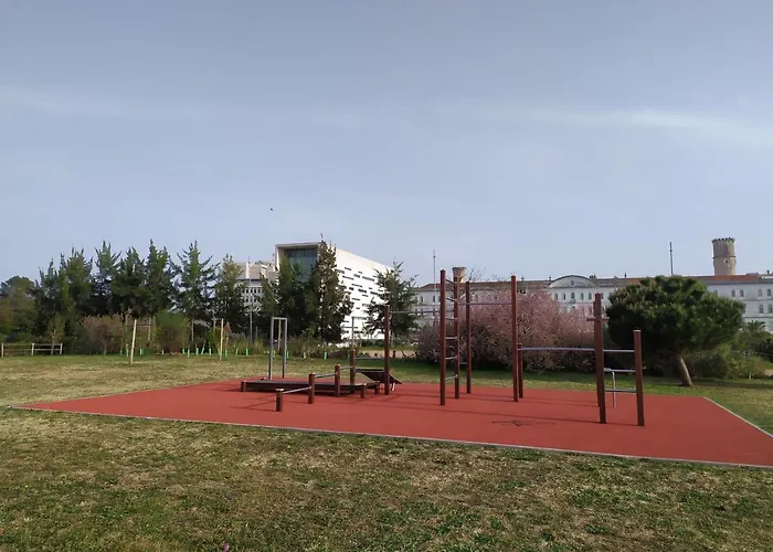 Relax Pool - Free Parking Garage Apartment Lisbon