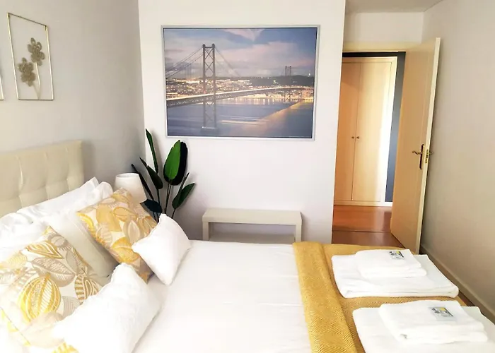 Relax Pool - Free Parking Garage Lisbon