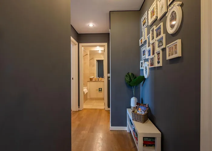 Relax Pool - Free Parking Garage *