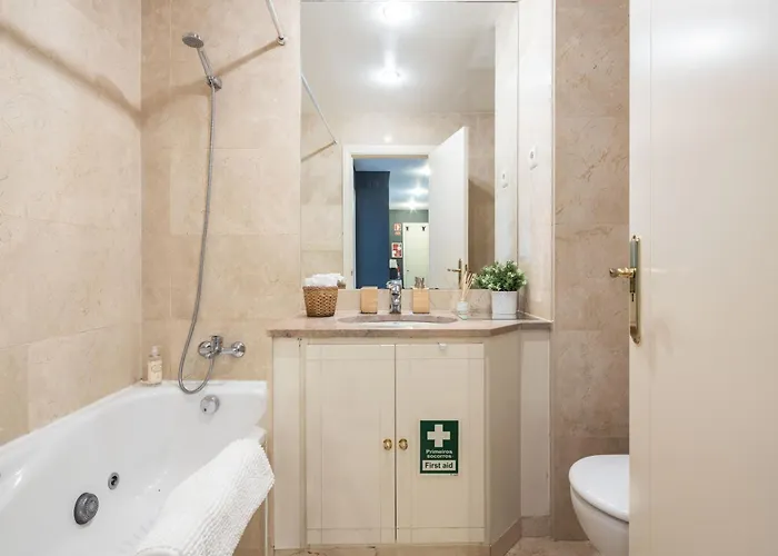 Relax Pool - Free Parking Garage Apartment Lisbon