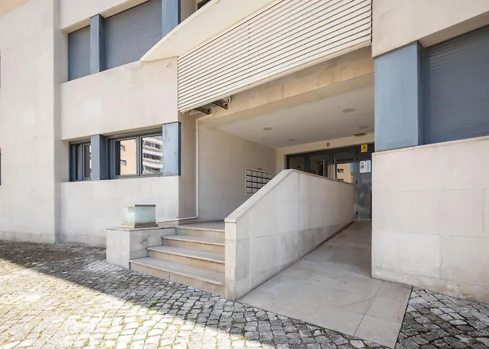 Relax Pool - Free Parking Garage Lisbon