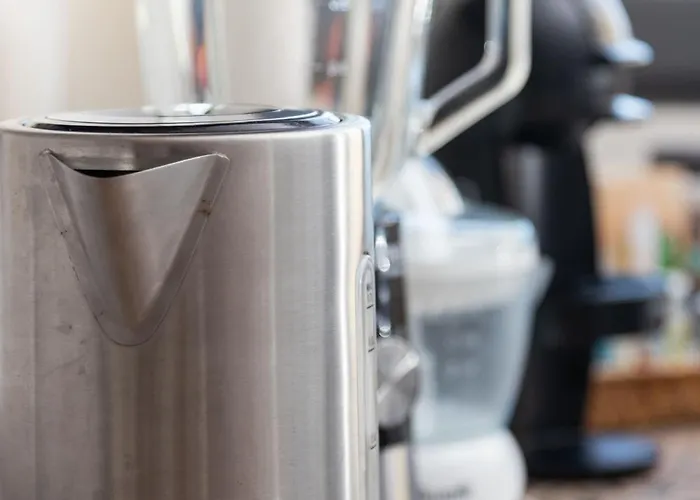 Relax Pool - Free Parking Garage Apartment *