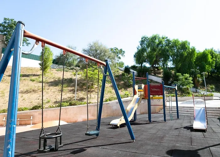 Relax Pool - Free Parking Garage Apartment Lisbon