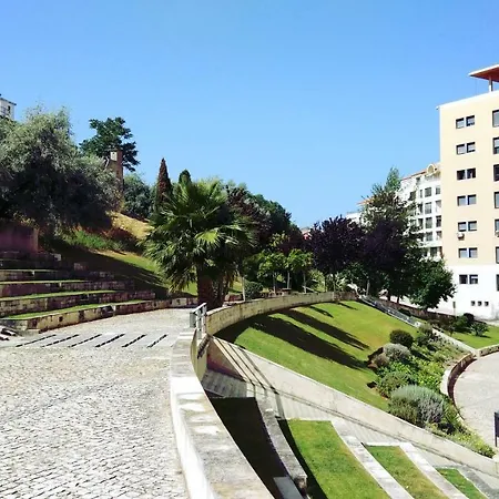 Relax Pool - Free Parking Garage * ליסבון