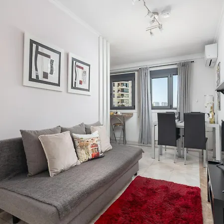 Daire Relax Pool - Free Parking Garage